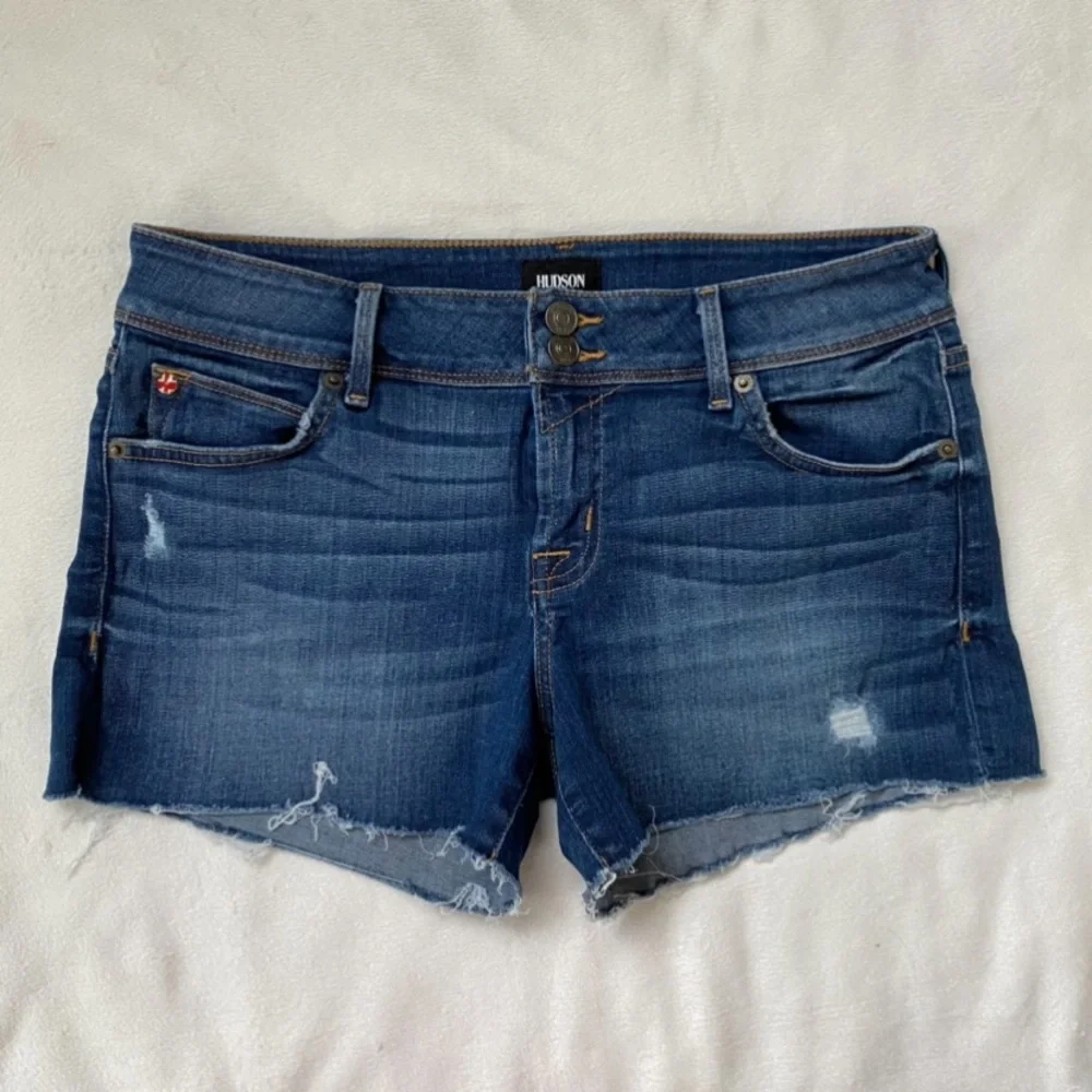 Hudson Mid Rise Croxley Back Flap Raw Hem Shorts
